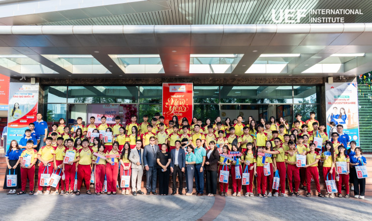 MỘT NGÀY TRẢI NGHIỆM ĐẠI HỌC QUỐC TẾ CỦA HỌC SINH THPT HOA SEN TẠI GLOUCESTERSHIRE VIETNAM 8