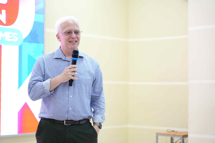 GLOUCESTERSHIRE VIETNAM GẶP GỠ TÂN SINH VIÊN KHÓA 2024 VÀO ĐẦU NĂM HỌC MỚI 51