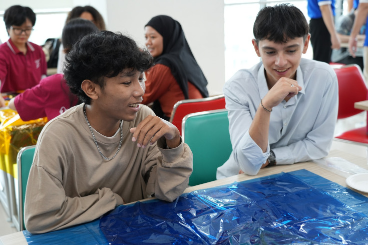 GLOUCESTERSHIRE VIETNAM RỘN RÀNG ĐÓN TRUNG THU CÙNG SINH VIÊN QUỐC TẾ 49