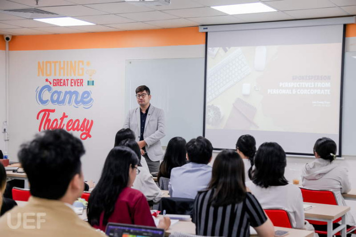 CÁC GIÁO SƯ ĐẠI HỌC GLOUCESTERSHIRE DỰ GIẢNG LỚP "PERSONAL BRANDING" CỦA NHÀ UEF VỚI NHIỀU ẤN TƯỢNG 13