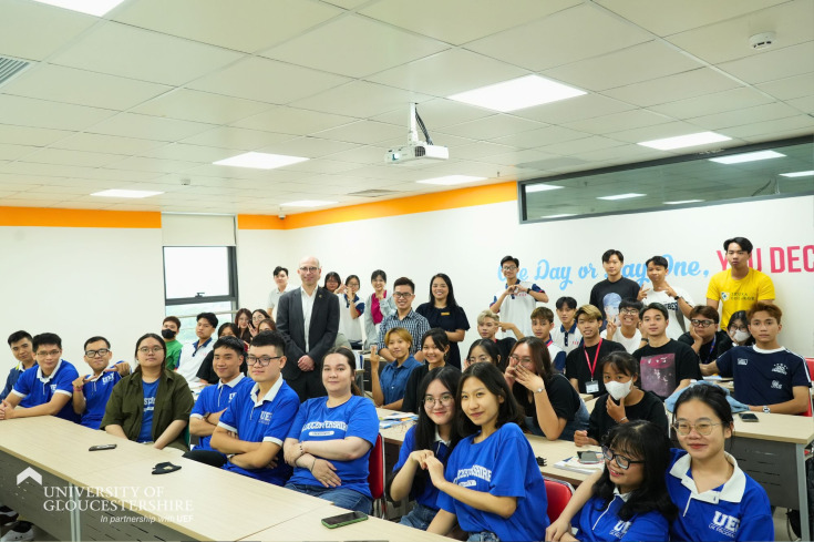 LÃNH ĐẠO UOG ANH QUỐC THĂM UOG VIETNAM VÀ LÀM VIỆC VỀ CHIẾN LƯỢC HỢP TÁC, TRIỂN KHAI CÁC CHƯƠNG TRÌNH CỬ NHÂN QUỐC TẾ 60
