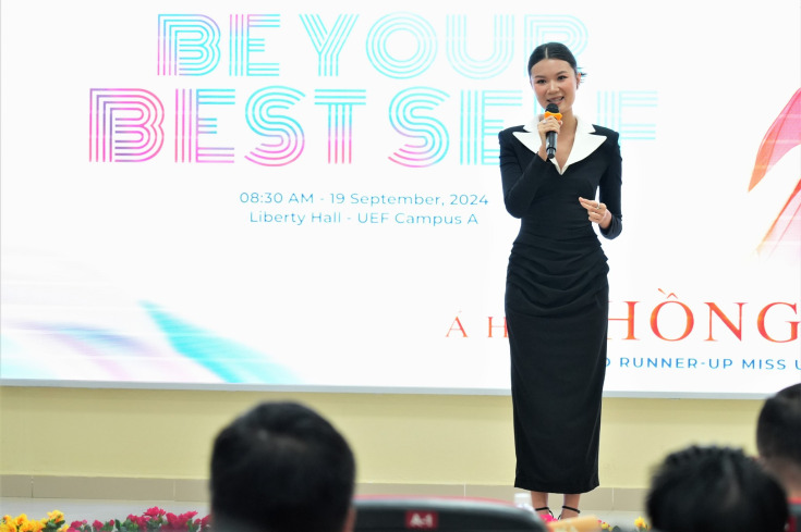 TALKSHOW "BE YOUR BEST SELF" - Á HẬU HỒNG ĐĂNG TRUYỀN CẢM HỨNG XÂY DỰNG DẤU ẤN CÁ NHÂN CHO SINH VIÊN 30