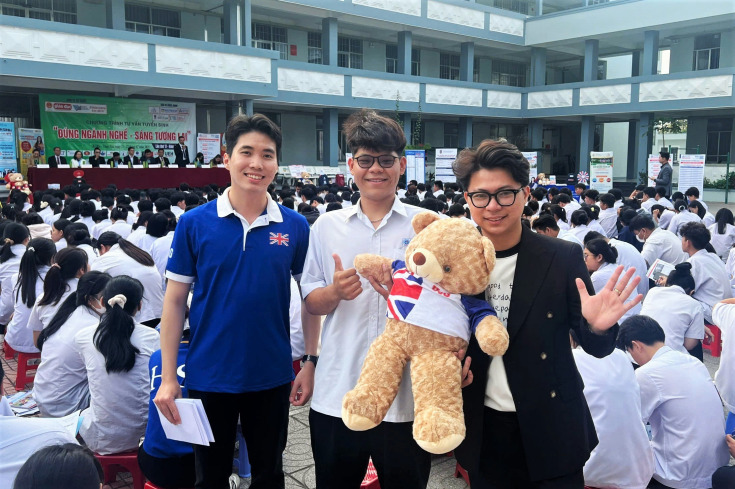 NHIỀU HỌC SINH TẠI BÀ RỊA - VŨNG TÀU QUAN TÂM ĐẾN CHƯƠNG TRÌNH CỬ NHÂN QUỐC TẾ CỦA GLOUCESTERSHIRE VIETNAM 19