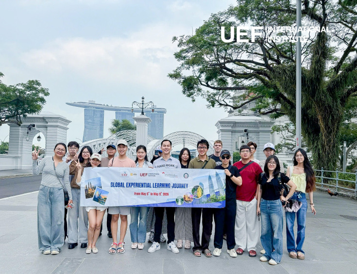 SINH VIÊN GLOUCESTERSHIRE VIETNAM TIẾP CẬN MÔ HÌNH ĐÔ THỊ XANH VÀ GIAO LƯU HỌC THUẬT TẠI SINGAPORE 21