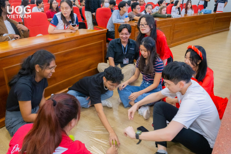 GIAO LƯU VỚI SINH VIÊN SINGAPORE QUA SỰ KIỆN INTERNATIONAL CULTURAL EXCHANGE SESSION 24