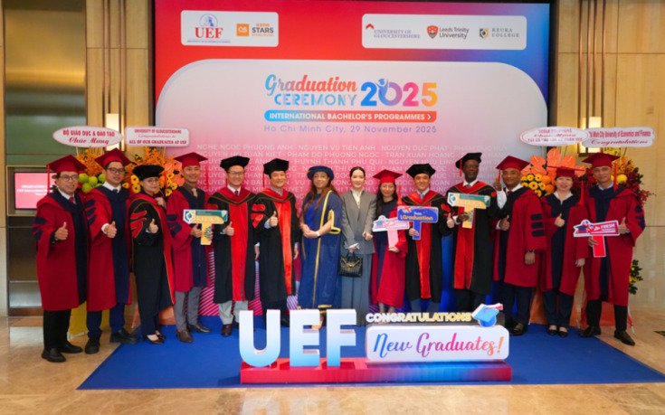 GLOUCESTERSHIRE VIETNAM TỔ CHỨC LỄ BỂ GIẢNG VÀ TRAO BẰNG TỐT NGHIỆP CHƯƠNG TRÌNH CỬ NHÂN ANH QUỐC NĂM 2025 13