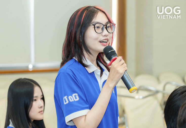 SINH VIÊN GLOUCESTERSHIRE VIETNAM THAM QUAN, KIẾN TẬP TẠI TÒA SOẠN BÁO THANH NIÊN 22