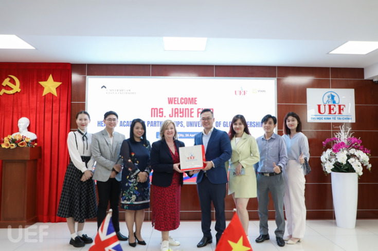 UEF VÀ ĐẠI DIỆN ĐẠI HỌC GLOUCESTERSHIRE THẢO LUẬN VỀ KẾ HOẠCH ĐÀO TẠO TRONG NĂM HỌC MỚI 50