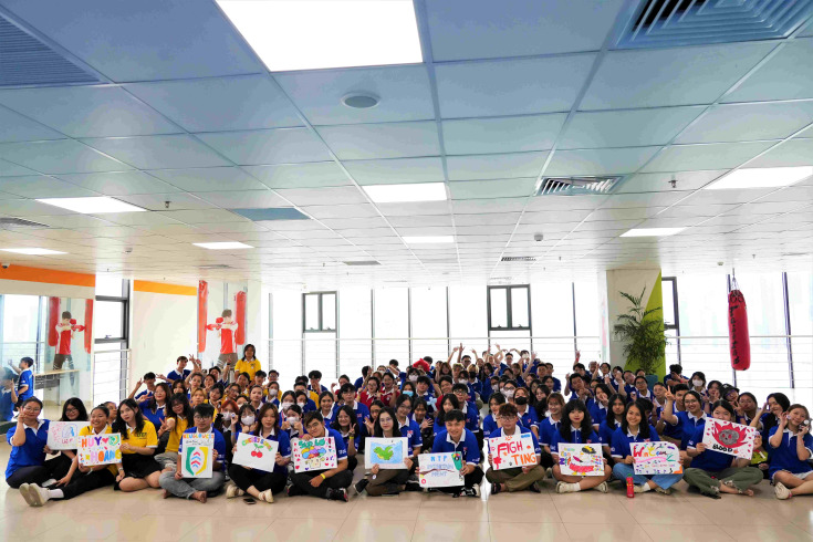 SÔI NỔI HOẠT ĐỘNG TEAM BUILDING DÀNH CHO TÂN SINH VIÊN 30