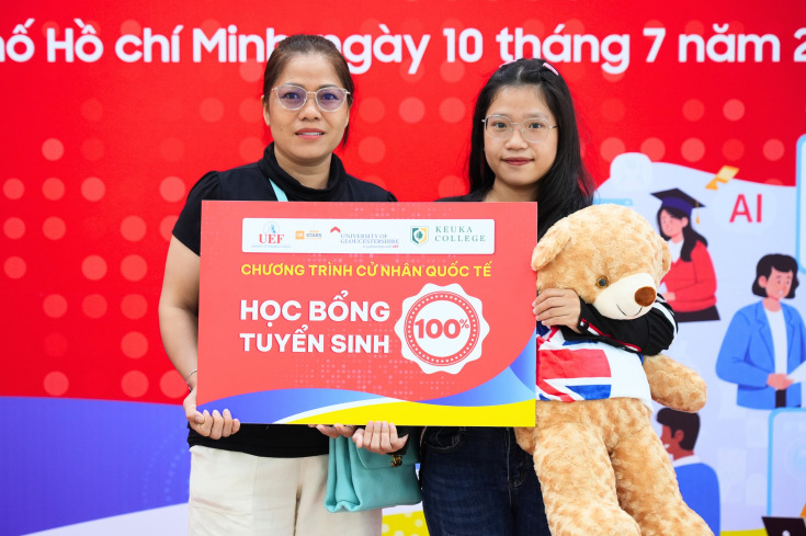LỄ TRAO HỌC BỔNG CHƯƠNG TRÌNH CỬ NHÂN QUỐC TẾ & WORKSHOP “ỨNG DỤNG AI TRONG HỌC TẬP ĐẠI HỌC HIỆU QUẢ” 103