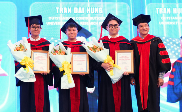 GLOUCESTERSHIRE VIETNAM TỔ CHỨC LỄ BỂ GIẢNG VÀ TRAO BẰNG TỐT NGHIỆP CHƯƠNG TRÌNH CỬ NHÂN ANH QUỐC NĂM 2025 85