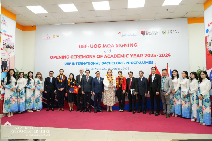 LONG TRỌNG DIỄN RA LỄ KHAI GIẢNG CHƯƠNG TRÌNH CỬ NHÂN QUỐC TẾ VÀ KÝ KẾT MOA GIỮA UOG VIETNAM VÀ UOG ANH QUỐC 19