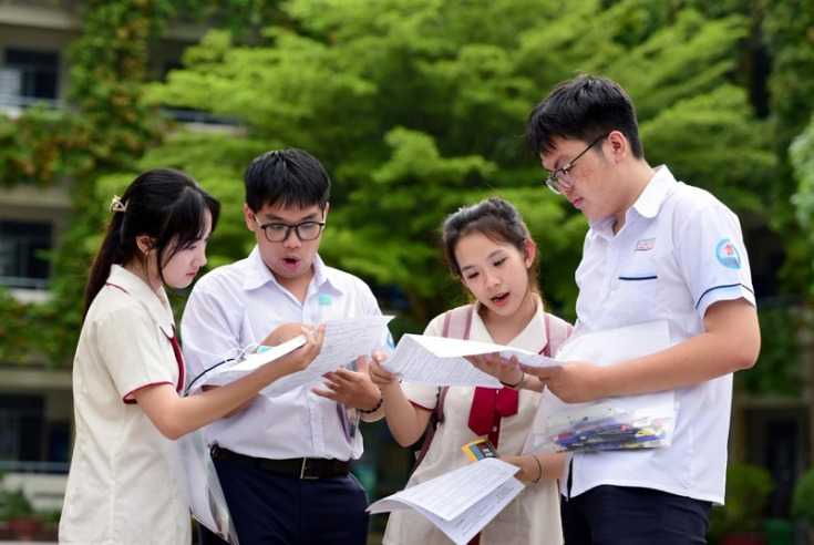 ĐỀ THI VÀ GỢI Ý ĐÁP ÁN MÔN VẬT LÝ THI TỐT NGHIỆP THPT 2024 6