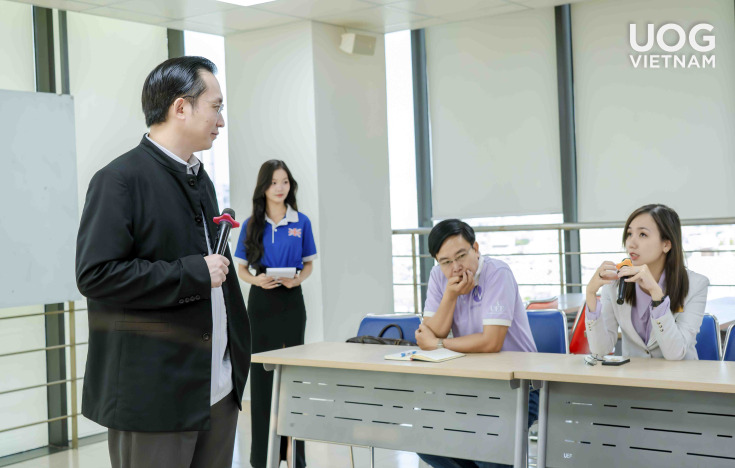 SINH VIÊN GLOUCESTERSHIRE VIETNAM TRAU DỒI TƯ DUY NGHIÊN CỨU CÙNG HỌC GIẢ QUỐC TẾ 47