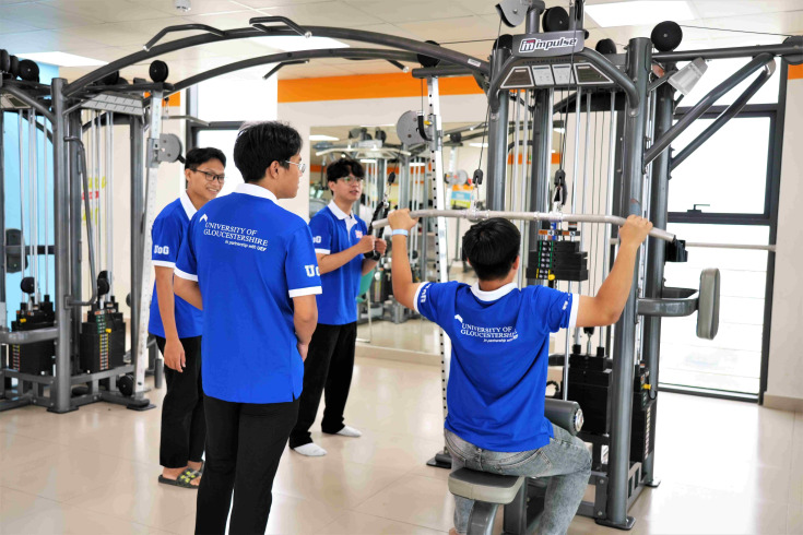 SÔI NỔI HOẠT ĐỘNG TEAM BUILDING DÀNH CHO TÂN SINH VIÊN 21
