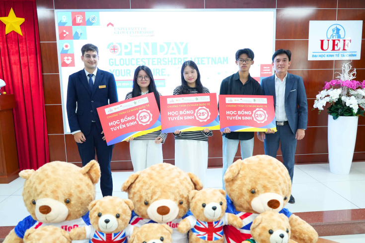 HỌC SINH TRẢI NGHIỆM MÔI TRƯỜNG ĐẠI HỌC QUỐC TẾ TẠI SỰ KIỆN OPEN DAY – GLOUCESTERSHIRE VIETNAM 36