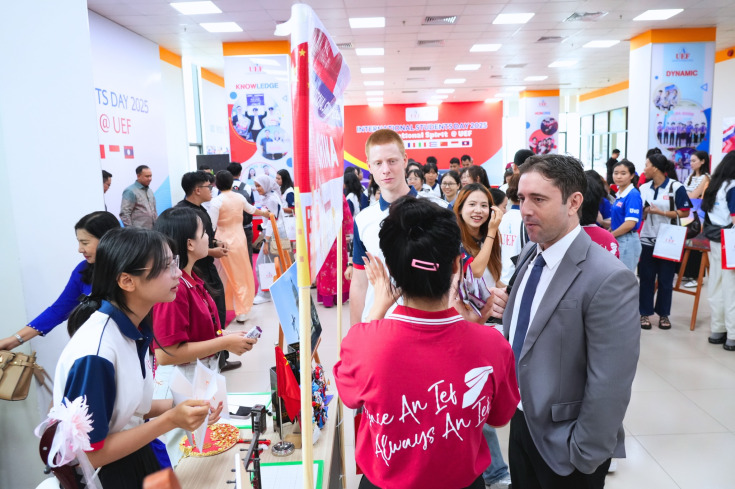SINH VIÊN GLOUCESTERSHIRE VIETNAM KHỞI ĐỘNG NĂM HỌC 2025–2026 VỚI LOẠT SỰ KIỆN ĐẶC SẮC, HỘI NHẬP VÀ SÁNG TẠO 93