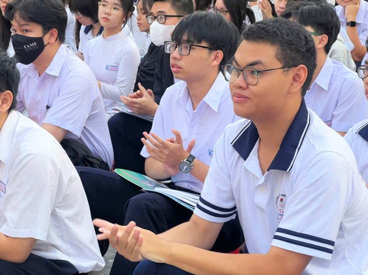 NHIỀU HỌC SINH TẠI BÀ RỊA - VŨNG TÀU QUAN TÂM ĐẾN CHƯƠNG TRÌNH CỬ NHÂN QUỐC TẾ CỦA GLOUCESTERSHIRE VIETNAM 16