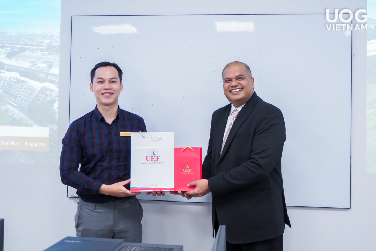 SINH VIÊN GLOUCESTERSHIRE VIETNAM GIAO LƯU HỌC THUẬT TẠI ĐẠI HỌC CURTIN SINGAPORE 14
