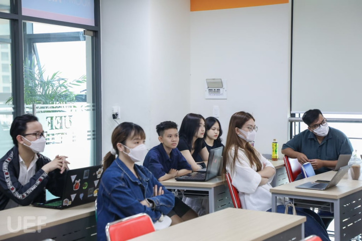 GIÁO SƯ ĐẠI HỌC GLOUCESTERSHIRE TIẾP TỤC ĐỒNG HÀNH VỚI UEFERS TRONG LỚP HỌC "LOYALTY COMMUNICATION" 38