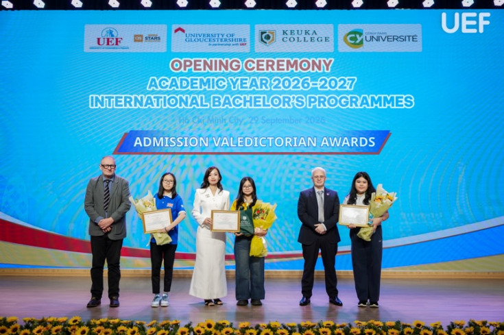 DẤU ẤN TẠI LỄ KHAI GIẢNG NĂM HỌC 2026–2027 CỦA GLOUCESTERSHIRE VIETNAM 95