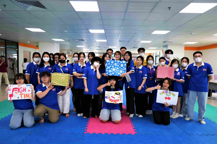 SÔI NỔI HOẠT ĐỘNG TEAM BUILDING DÀNH CHO TÂN SINH VIÊN 27