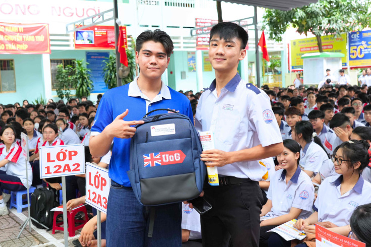 TƯƠNG LAI NGHỀ NGHIỆP TRONG KỶ NGUYÊN AI – GLOUCESTERSHIRE VIỆT NAM ĐỒNG HÀNH CÙNG HỌC SINH VŨNG TÀU 28