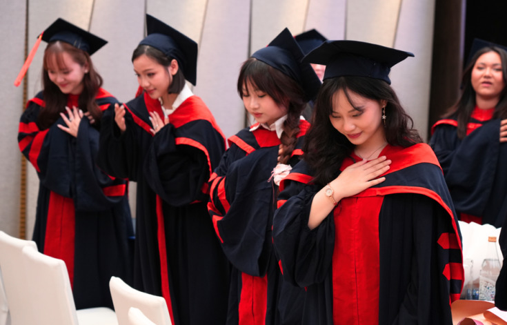 GLOUCESTERSHIRE VIETNAM TỔ CHỨC LỄ BỂ GIẢNG VÀ TRAO BẰNG TỐT NGHIỆP CHƯƠNG TRÌNH CỬ NHÂN ANH QUỐC NĂM 2025 104