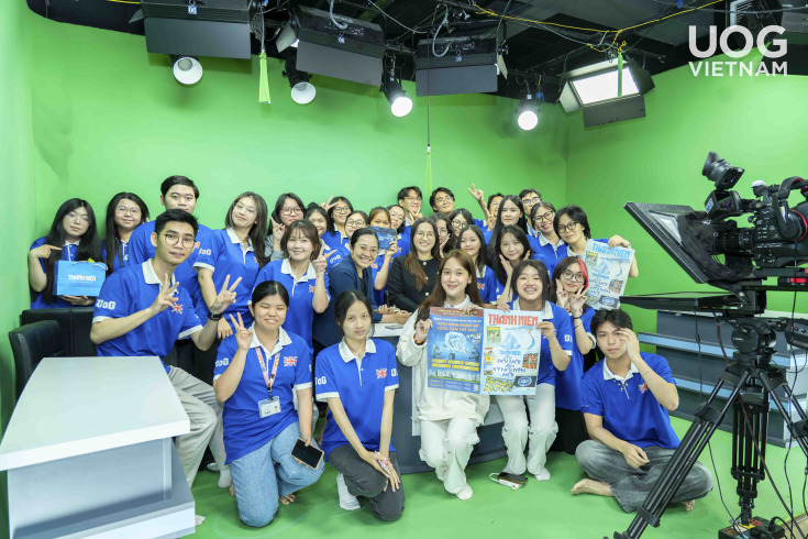 SINH VIÊN GLOUCESTERSHIRE VIETNAM THAM QUAN, KIẾN TẬP TẠI TÒA SOẠN BÁO THANH NIÊN 62