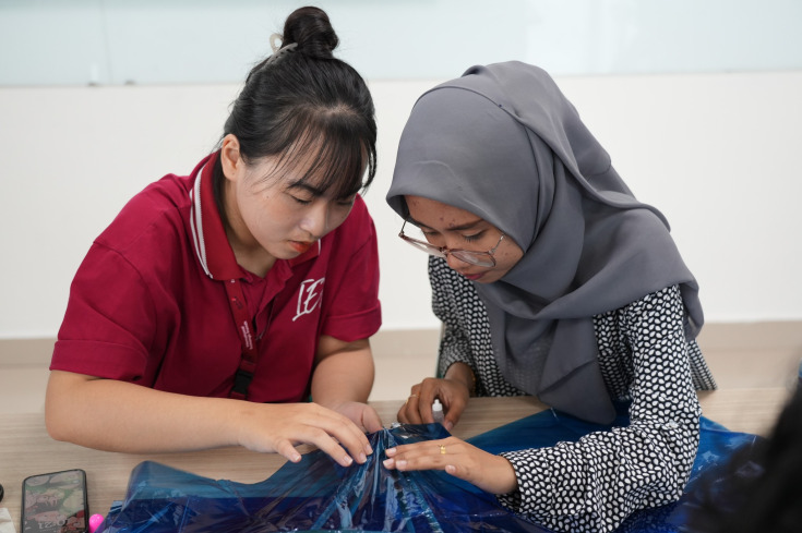 GLOUCESTERSHIRE VIETNAM RỘN RÀNG ĐÓN TRUNG THU CÙNG SINH VIÊN QUỐC TẾ 20