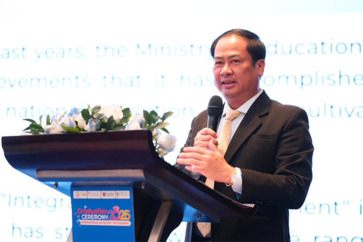 GLOUCESTERSHIRE VIETNAM TỔ CHỨC LỄ BỂ GIẢNG VÀ TRAO BẰNG TỐT NGHIỆP CHƯƠNG TRÌNH CỬ NHÂN ANH QUỐC NĂM 2025 50