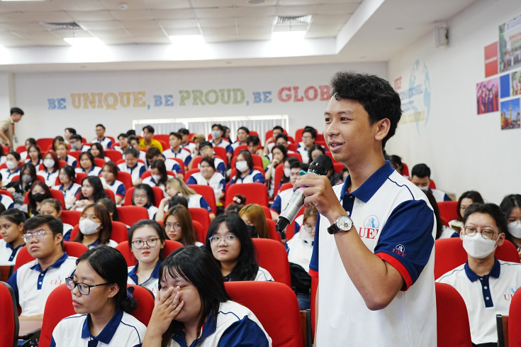 ĐH GLOUCESTERSHIRE VIETNAM TỔ CHỨC SINH HOẠT ĐẦU KHOÁ DÀNH CHO TÂN SINH VIÊN 16