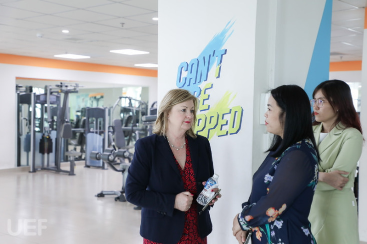 UEF VÀ ĐẠI DIỆN ĐẠI HỌC GLOUCESTERSHIRE THẢO LUẬN VỀ KẾ HOẠCH ĐÀO TẠO TRONG NĂM HỌC MỚI 73