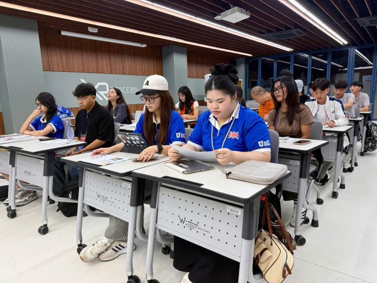 CHƯƠNG TRÌNH CỬ NHÂN QUỐC TẾ XÉT TUYỂN VỚI ĐIỀU KIỆN ‘DỄ THỞ’ 73