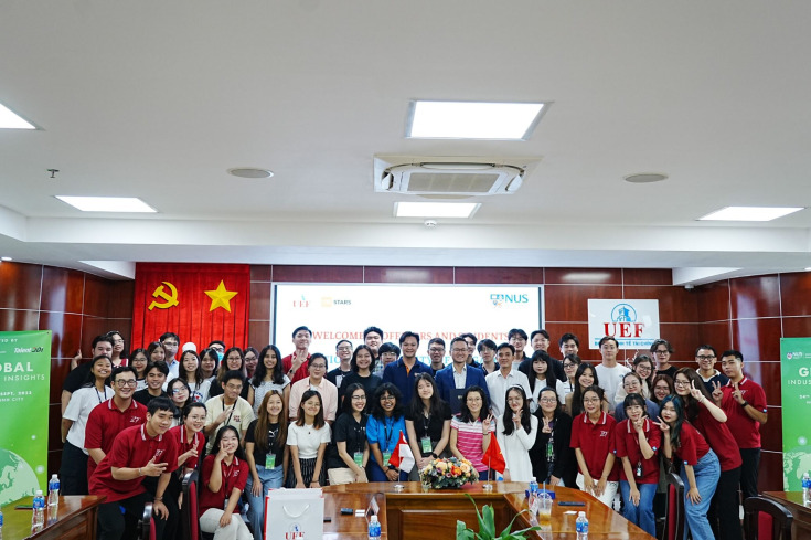 GIAO LƯU VĂN HÓA CÙNG SINH VIÊN ĐẠI HỌC QUỐC GIA SINGAPORE 23