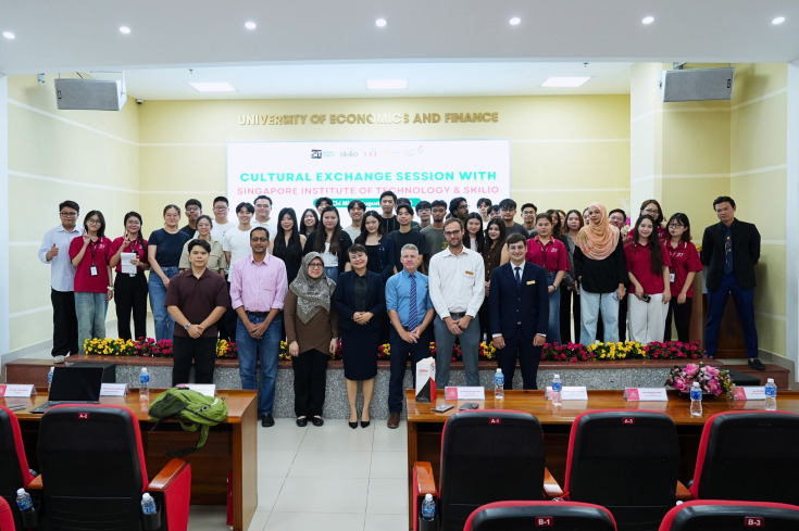 GLOUCESTERSHIRE VIETNAM ĐÓN ĐOÀN SINH VIÊN TRƯỜNG ĐẠI HỌC CÔNG NGHỆ SINGAPORE TRONG CHƯƠNG TRÌNH GIAO LƯU QUỐC TẾ 13