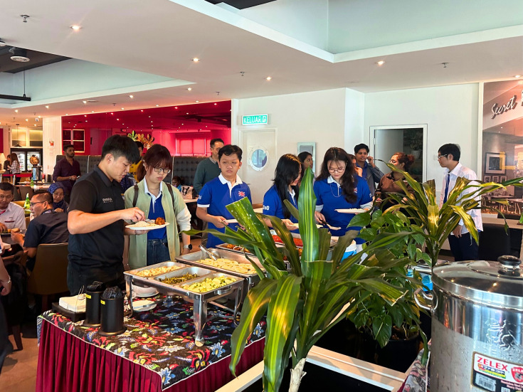 SINH VIÊN GLOUCESTERSHIRE VIETNAM GIAO LƯU VĂN HÓA VÀ KHÁM PHÁ MÔ HÌNH ĐÀO TẠO KẾT HỢP DOANH NGHIỆP TẠI PENINSULA COLLEGE 49