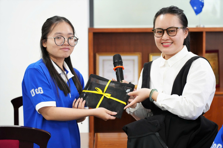 SINH VIÊN NGÀNH KẾ TOÁN - TÀI CHÍNH TÌM HIỂU VỀ CƠ HỘI CHINH PHỤC CHỨNG CHỈ ICAEW 37