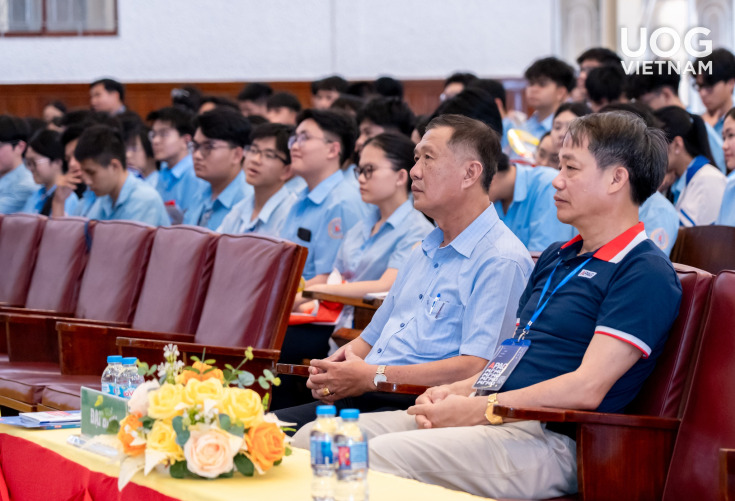 GLOUCESTERSHIRE VIETNAM NỐI TIẾP HÀNH TRÌNH CÙNG HỌC SINH KHU VỰC TÂY NGUYÊN TẠI CHƯƠNG TRÌNH “TIẾP BƯỚC TRƯỜNG THI” 20