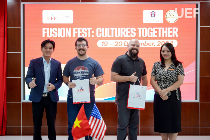 SINH VIÊN GLOUCESTERSHIRE VIETNAM TĂNG CƯỜNG GẮN KẾT BẠN BÈ QUỐC TẾ QUA HOẠT ĐỘNG GIAO LƯU VỚI SINH VIÊN HOA KỲ 37