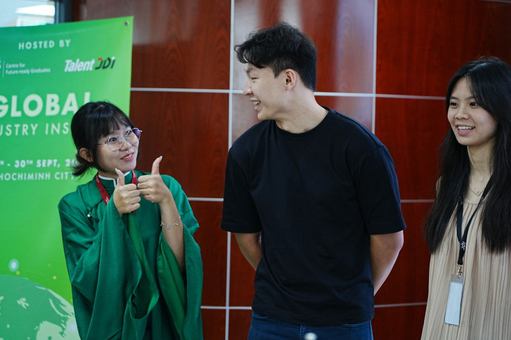 GIAO LƯU VĂN HÓA CÙNG SINH VIÊN ĐẠI HỌC QUỐC GIA SINGAPORE 42