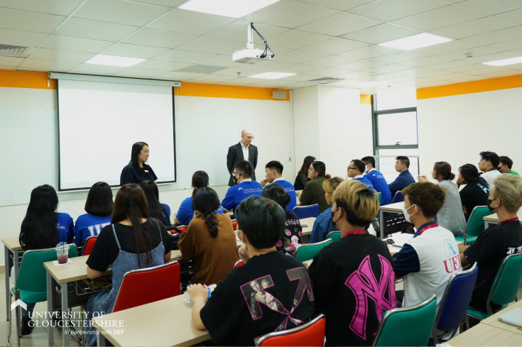 LÃNH ĐẠO UOG ANH QUỐC THĂM UOG VIETNAM VÀ LÀM VIỆC VỀ CHIẾN LƯỢC HỢP TÁC, TRIỂN KHAI CÁC CHƯƠNG TRÌNH CỬ NHÂN QUỐC TẾ 42