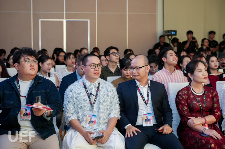 TEDX UEF 2024: NHỮNG GIÁ TRỊ TIỀM ẨN ĐƯỢC GỢI MỞ, TRUYỀN CẢM HỨNG KHAI PHÁ TƯ DUY CHO NGƯỜI TRẺ 13