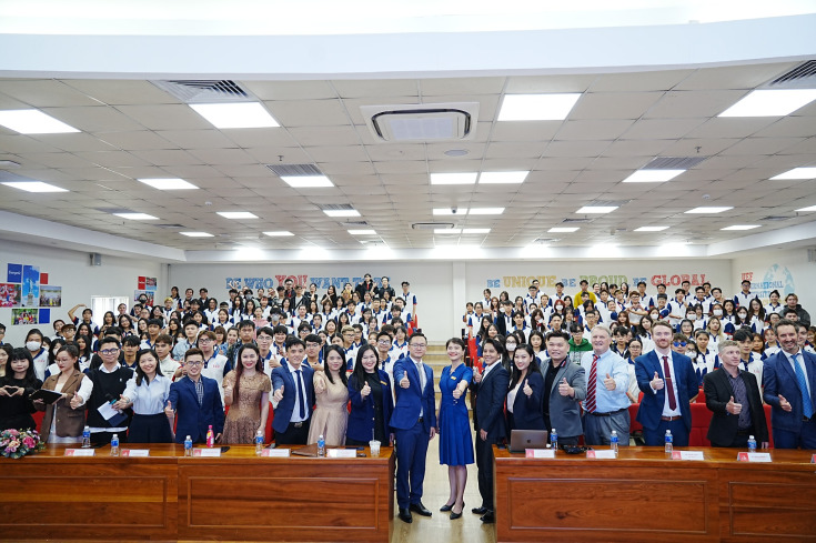 ĐH GLOUCESTERSHIRE VIETNAM TỔ CHỨC SINH HOẠT ĐẦU KHOÁ DÀNH CHO TÂN SINH VIÊN 5