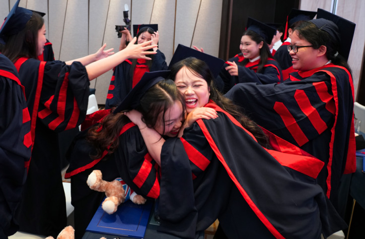 GLOUCESTERSHIRE VIETNAM TỔ CHỨC LỄ BỂ GIẢNG VÀ TRAO BẰNG TỐT NGHIỆP CHƯƠNG TRÌNH CỬ NHÂN ANH QUỐC NĂM 2025 113