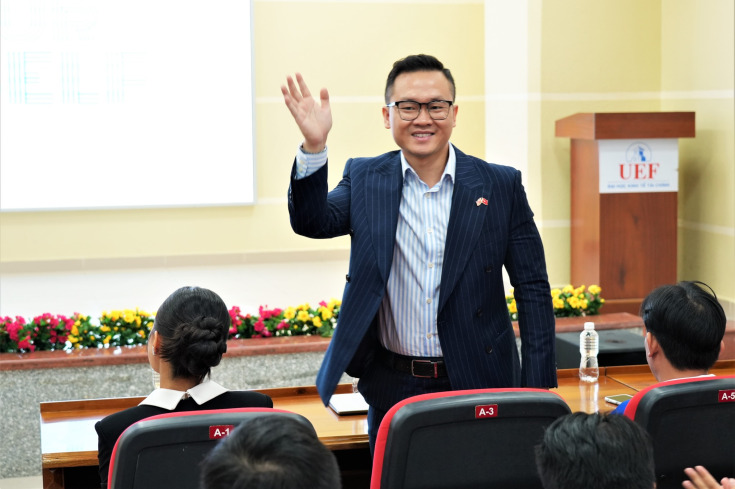 TALKSHOW "BE YOUR BEST SELF" - Á HẬU HỒNG ĐĂNG TRUYỀN CẢM HỨNG XÂY DỰNG DẤU ẤN CÁ NHÂN CHO SINH VIÊN 16