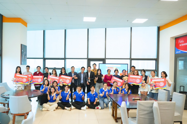 GLOUCESTERSHIRE OPEN DAY THU HÚT PHỤ HUYNH VÀ THÍ SINH QUAN TÂM ĐẾN CHƯƠNG TRÌNH CỬ NHÂN ANH QUỐC 7