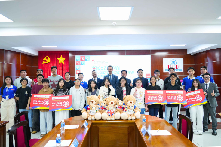 HỌC SINH TRẢI NGHIỆM MÔI TRƯỜNG ĐẠI HỌC QUỐC TẾ TẠI SỰ KIỆN OPEN DAY – GLOUCESTERSHIRE VIETNAM 65