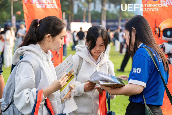 CHƯƠNG TRÌNH CỬ NHÂN QUỐC TẾ CỦA GLOUCESTERSHIRE VIETNAM THU HÚT SỰ QUA TÂM CỦA ĐÔNG ĐẢO PHỤ HUYNH, HỌC SINH 14