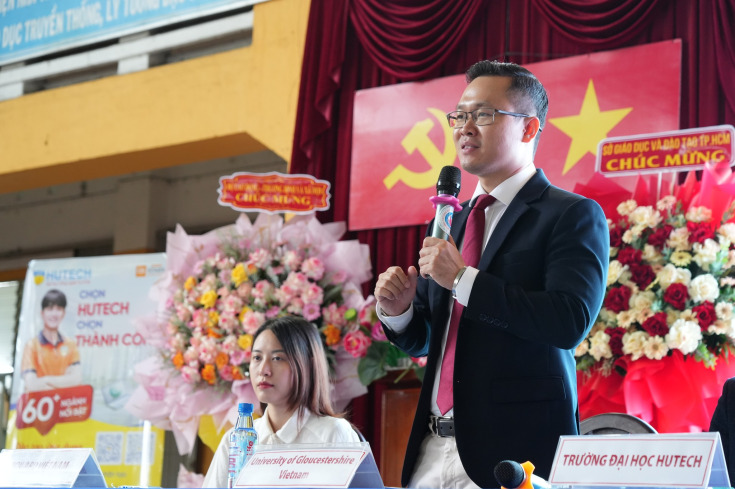 KHỞI ĐỘNG CHƯƠNG TRÌNH TƯ VẤN HƯỚNG NGHIỆP "CÙNG BẠN CHỌN NGHỀ CHO TƯƠNG LAI" LẦN THỨ 16 - NĂM HỌC 2023 - 2024 25